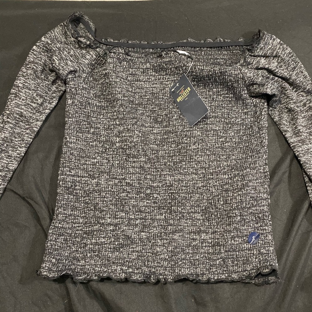 Off the shoulder ruffle shirt